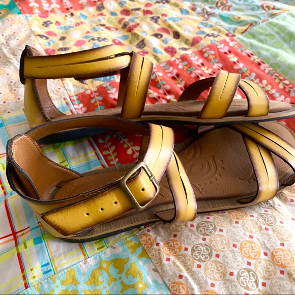 Clarks Sandals - Picture 3 of 8